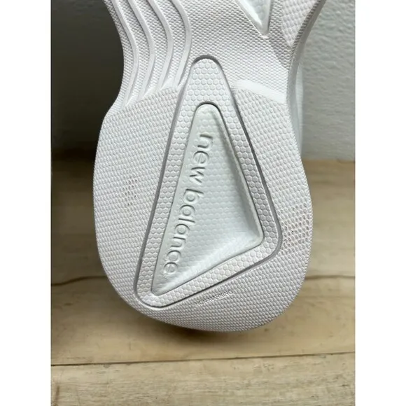 2019 New Balance 409 White Mens Athletic Sneakers Size 9 Medium D Wide NOS