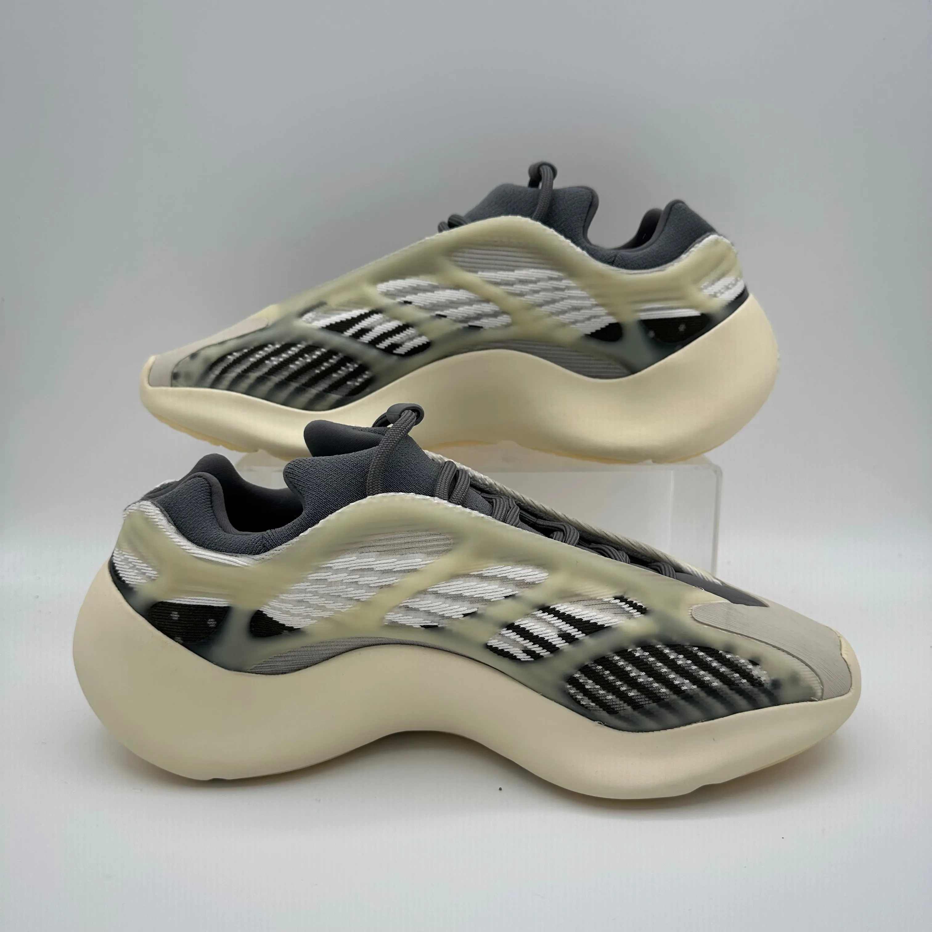 adidas Yeezy 700 V3 Fade Salt (Brand New, No Box)