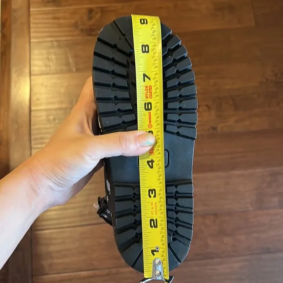 Akid Shoes