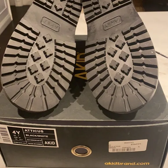 Akid Shoes