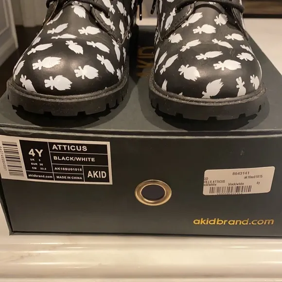 Akid Shoes