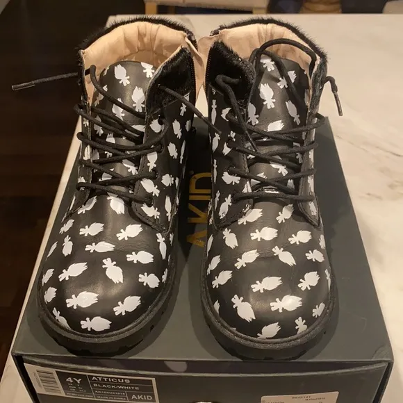 Akid Shoes