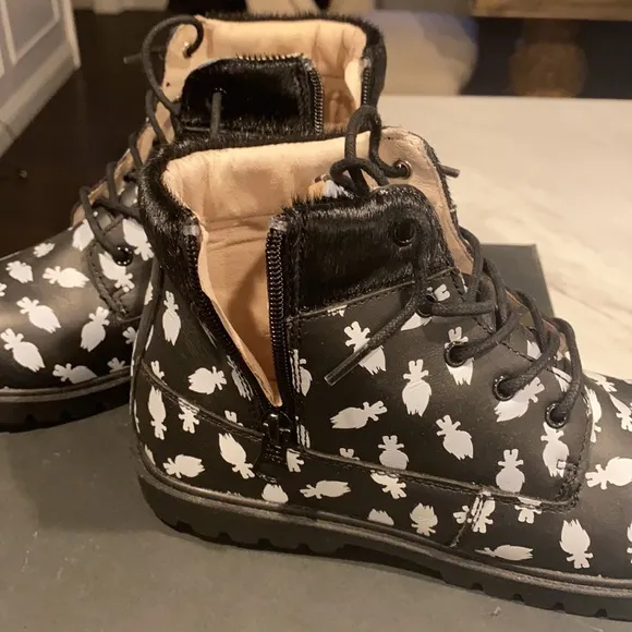 Akid Shoes