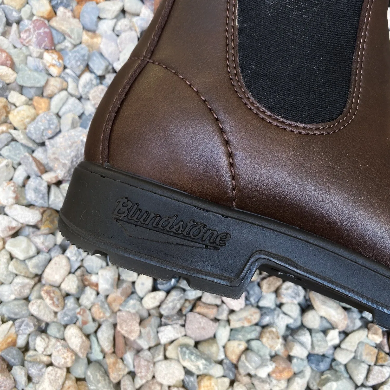 Blundstone - 2116 Unisex Vegan Chelsea Boot - Brown