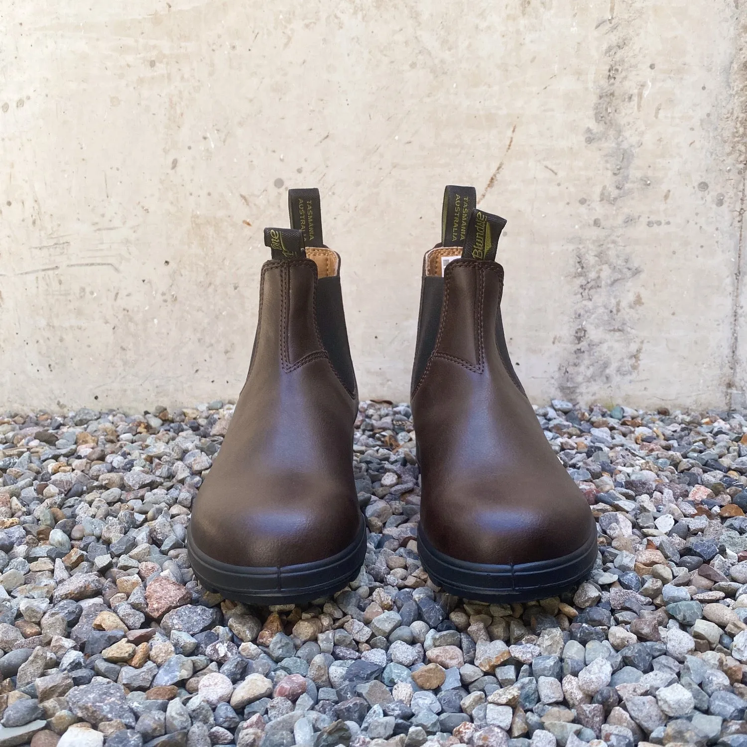 Blundstone - 2116 Unisex Vegan Chelsea Boot - Brown
