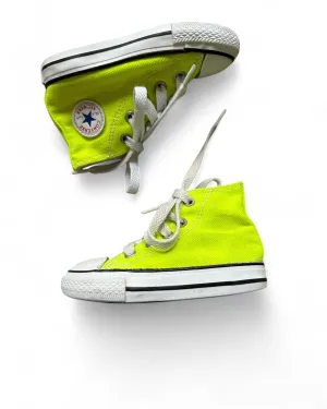 Converse Chuck Taylor infant hi tops in neon yellow (UK5/EU21)