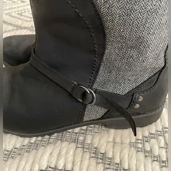 Eddie Bauer women’s Boots Black Gray Size 11 - EUC