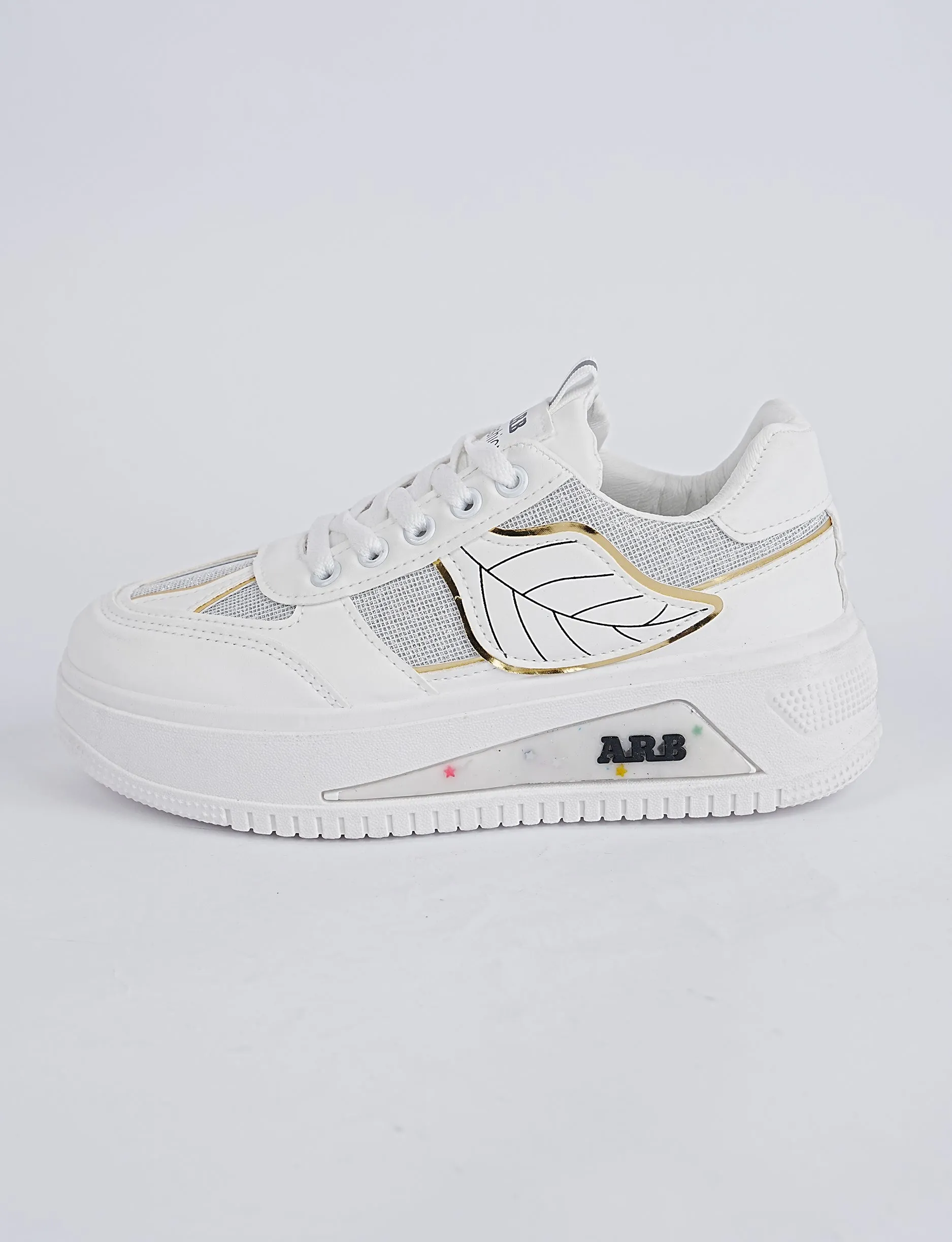 Golden Edge Walkers White – Where Luxury Meets Everyday Wear