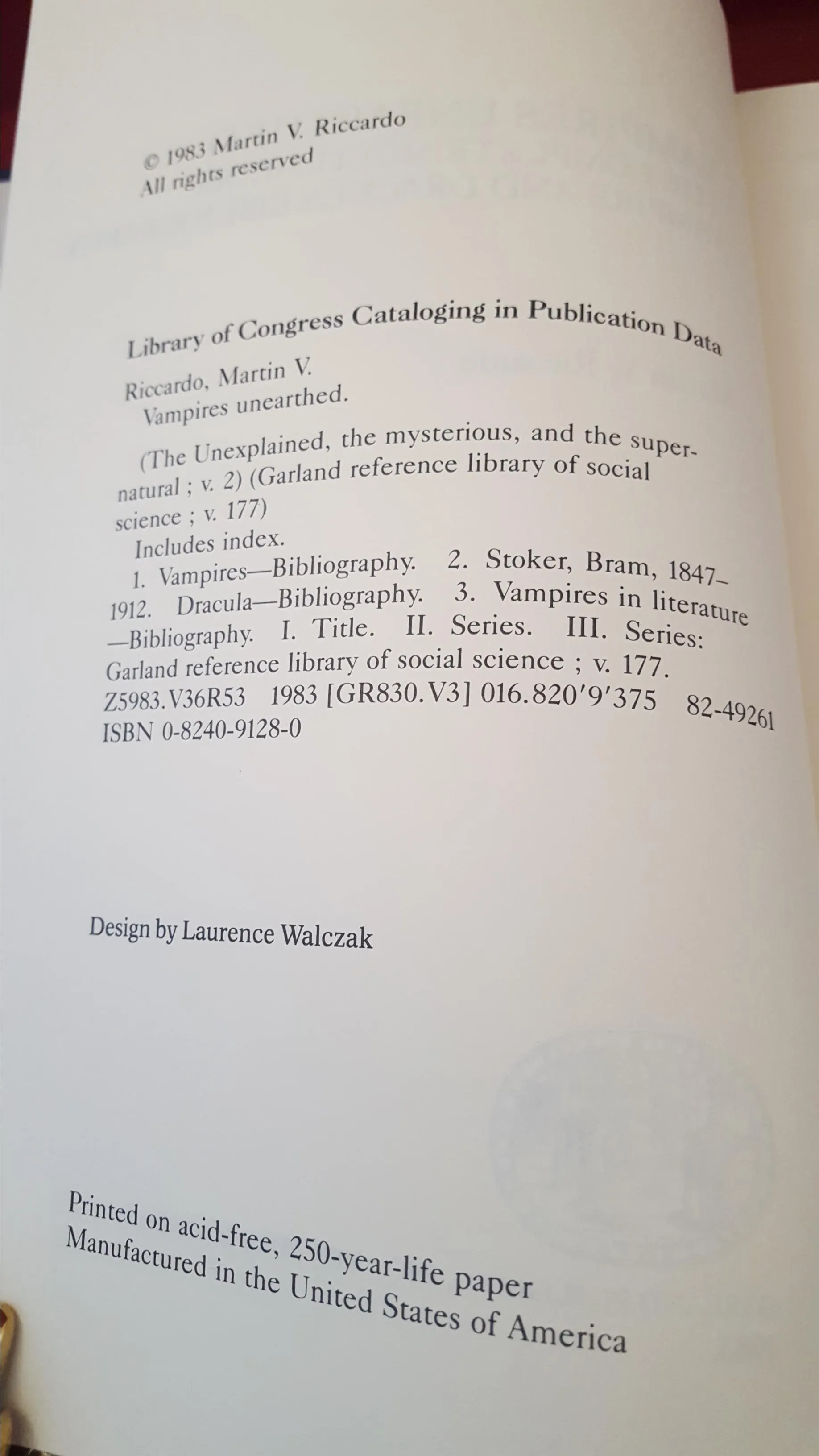 M Riccardo-Vampires Unearthed: Complete Multimedia Vampire & Dracula Bibliography, 1st