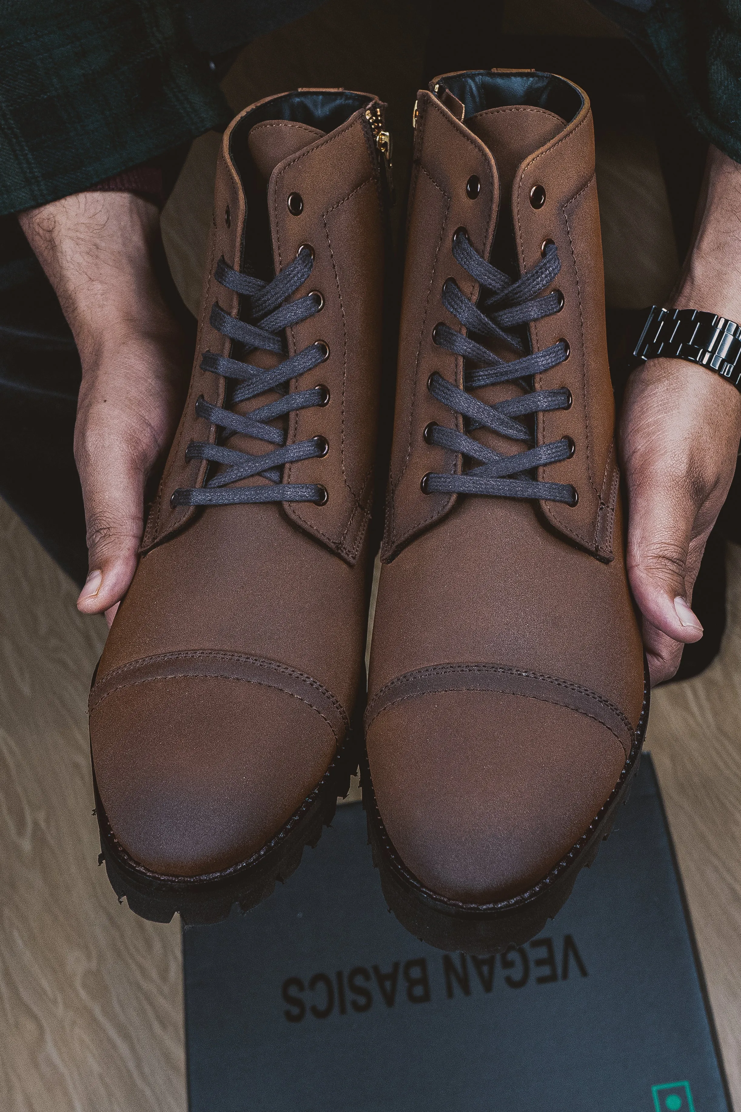 Magistrate Tobacco Boots