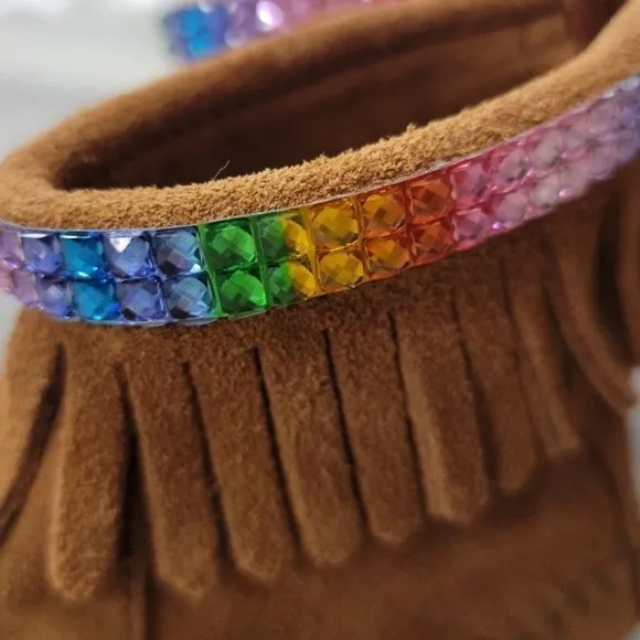 Minnetonka Back Zip Hardsole Boot Rhinestones Toddler Size 8 Booties