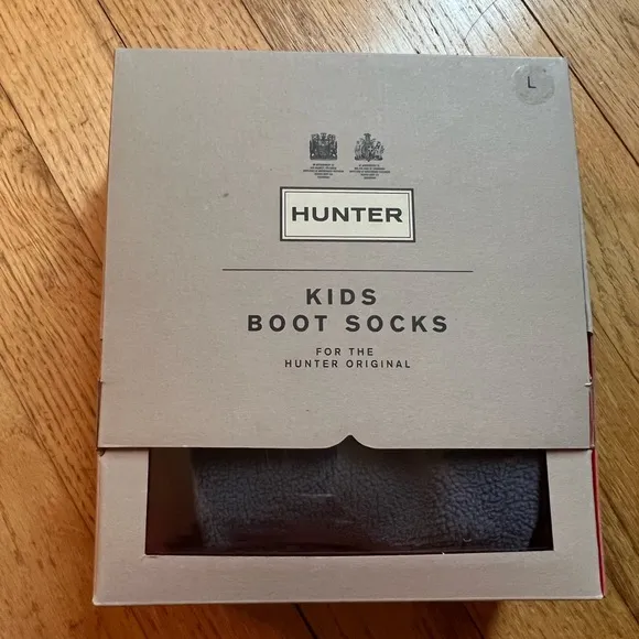 Navy Blue Hunter Boots — kid size 1B/2G w/ boot liner