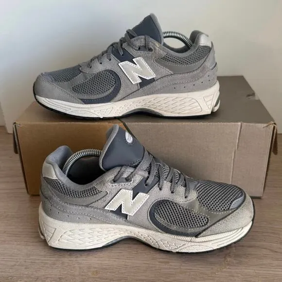 New Balance 2002 R Grey/White Kids Sneakers - SZ 5 Y- 6.5 Y