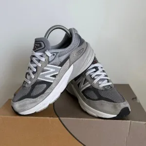 New Balance 990 V6 Grey/White Kids Sneakers- SZ 2 Y
