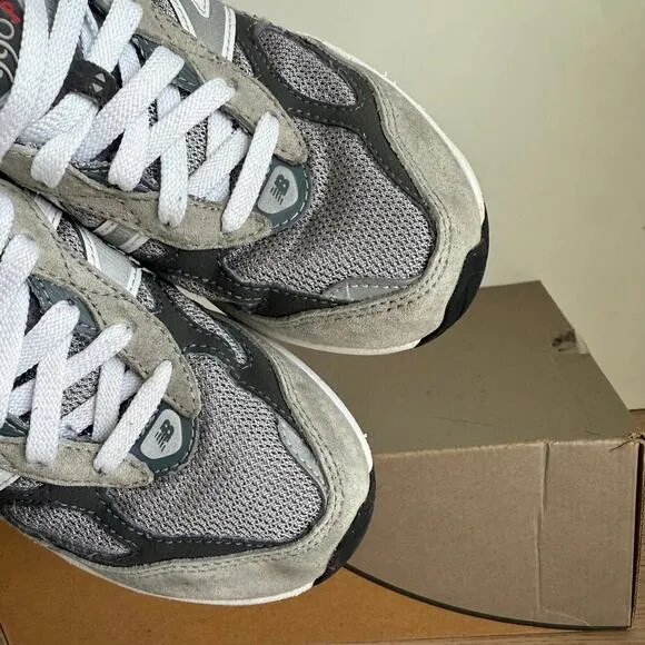 New Balance 990 V6 Grey/White Kids Sneakers- SZ 2 Y