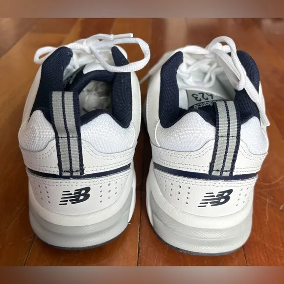 New Balance Size 7 White and Black 623 Athletic Sneakers New Without Box