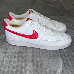 Nike Court Vision Low White Red Sneakers Men’s Size 11.5.