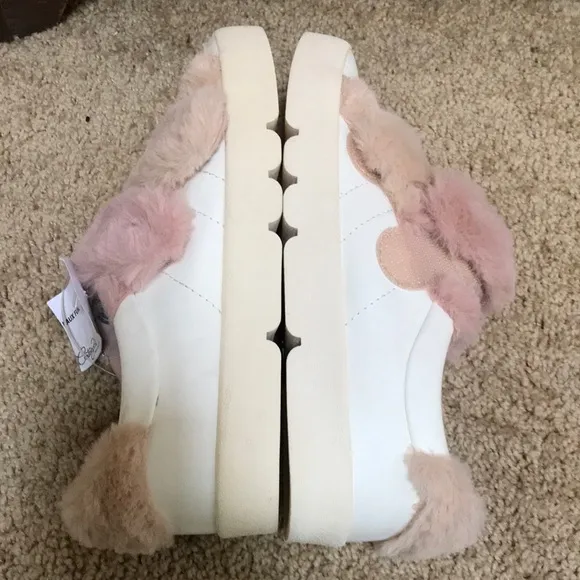 NWOT! Zara girls SZ 35 white faux fur sneakers