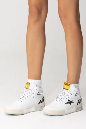 Sneakers con Logo a Contrasto