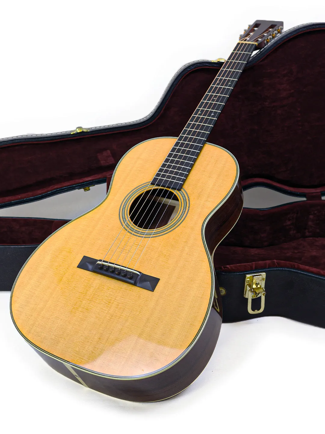 SOLD - Martin 00-28VS - USA 2014