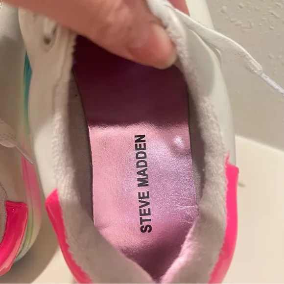 Steve Madden Big Kids Girls Charmi White Rainbow Sneakers Size 4 NWT