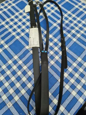 Thorowgood Synthetic martigale black  Cob size  Easy clean light weight  £15 posted