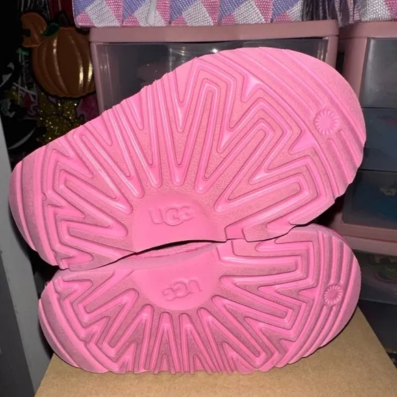 UGG toddler pink boots size 8 VGUC