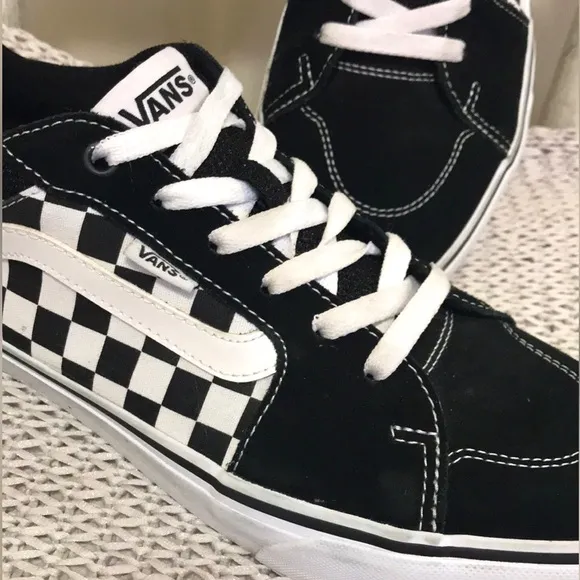 Vans Checkerboard Low Top Sneakers