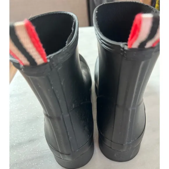 Women's Hunter Rain Boots Size 9 Black